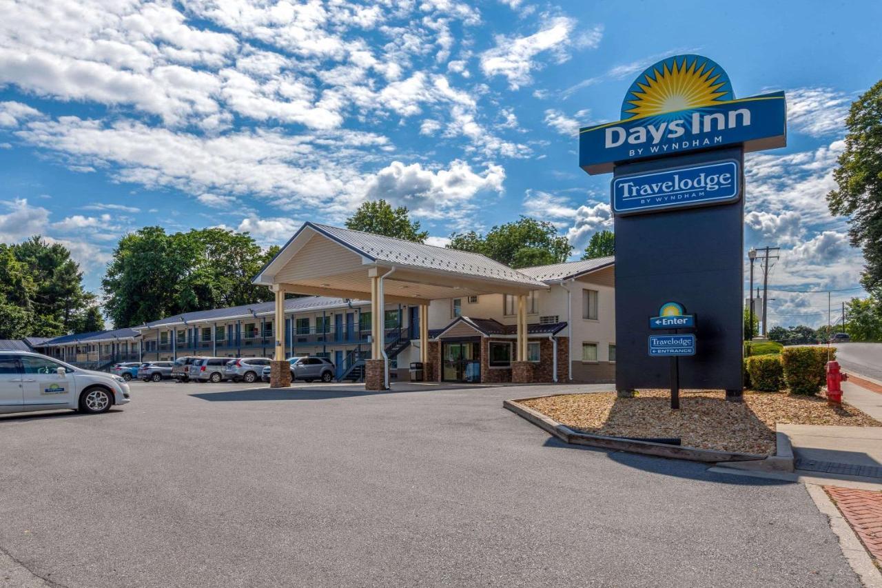 Travelodge By Wyndham Charles Town - Harpers Ferry Zewnętrze zdjęcie