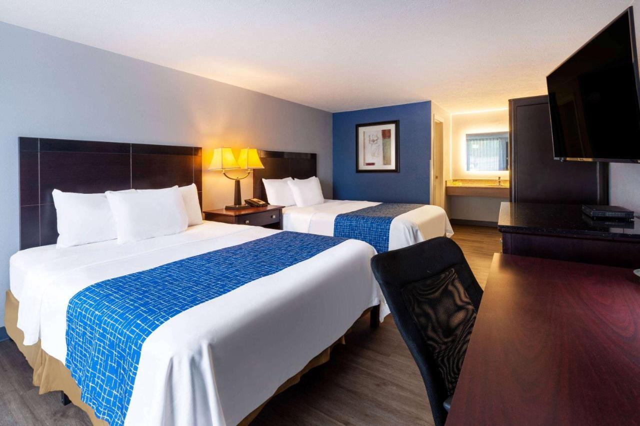 Travelodge By Wyndham Charles Town - Harpers Ferry Zewnętrze zdjęcie