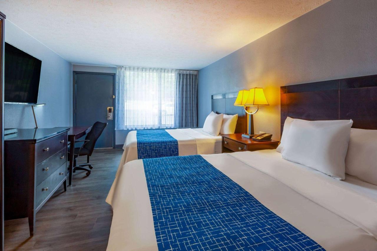 Travelodge By Wyndham Charles Town - Harpers Ferry Zewnętrze zdjęcie